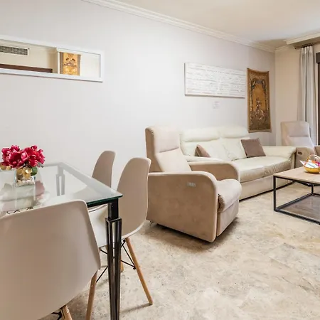 Apartment Gran En El Centro Con Parking Gratis